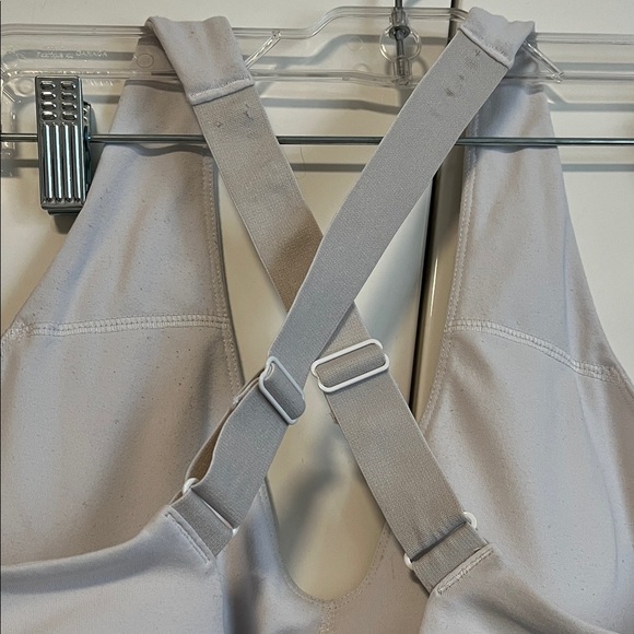 Fabletics White High Impact Padded Sports Bra, Size L - Picture 5 of 8